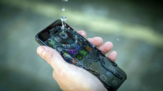 iPhone 7 water proof